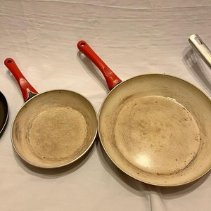 Lote de 4 sartenes usadas de diferentes tamaños - imagen 3