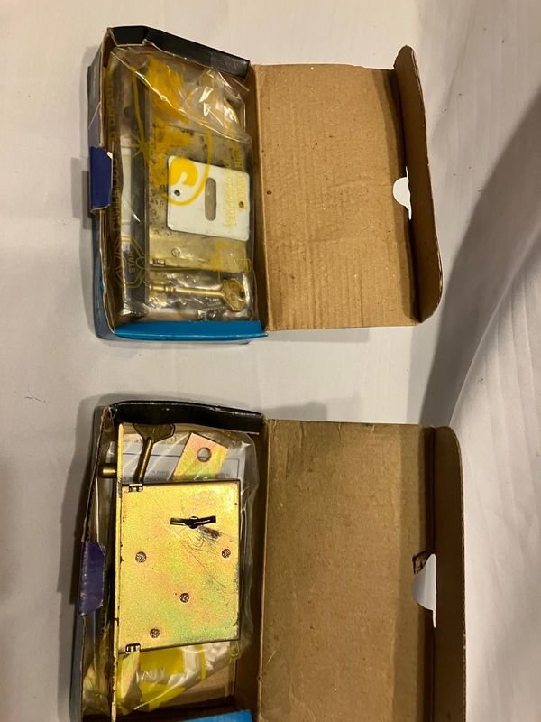Lote de Dos Cerrojos de Seguridad Marca STAR - imagen 1