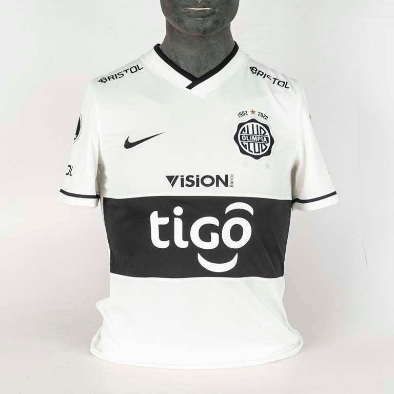Lote anterior: Camiseta de Olimpia de Paraguay de utilería marca Nike N°3 de Alejandro Silva utiliza en la Copa Libertadores 2022