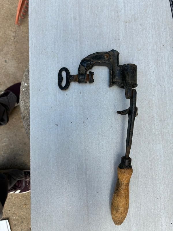 Item 876937 - Image 1