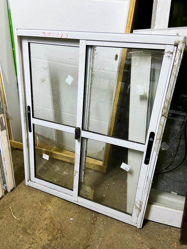 Lote anterior: Ventana aluminio doble hoja corrediza