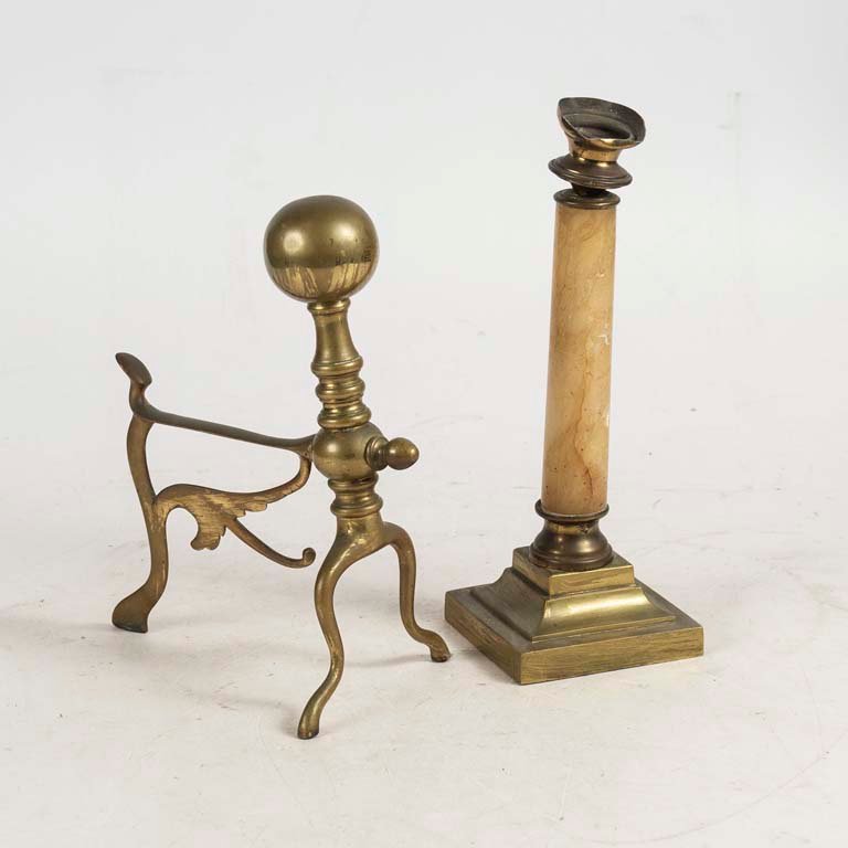 Lote anterior: Candelero de bronce con alabastro y candelero