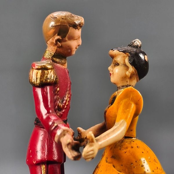 Figurita de princesa y príncipe bailarines a cuerda - imagen 6
