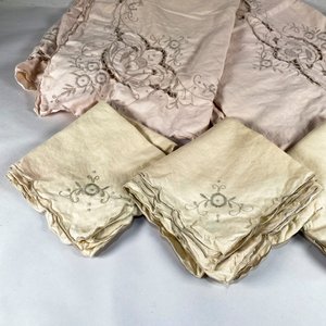 Juego de Mantel y Doce Servilletas Bordadas Vintage - imagen 3