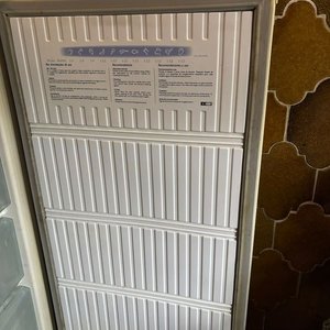 Freezer vertical de la marca Electrolux, modelo Freezer F170 - imagen 4