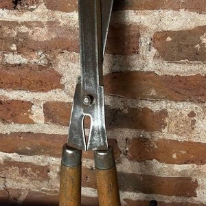 Lote anterior: Tijera de Podar Profesional de Acero con Mangos de Madera