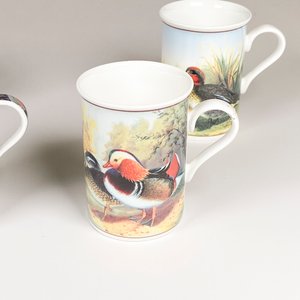 Cuatro Jarros de Porcelana MG con Decoración de Aves - imagen 3