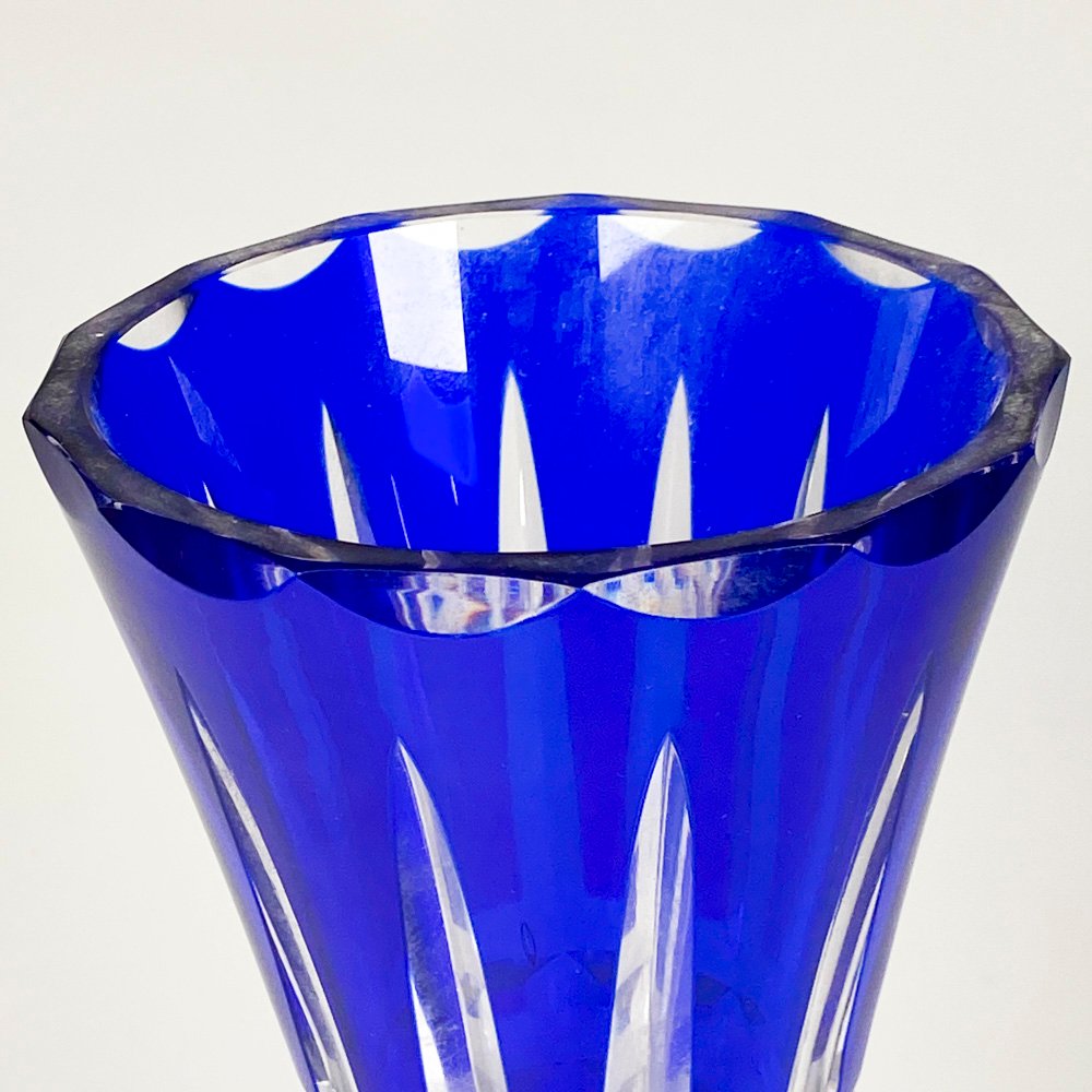 Florero de cristal azul tallado - imagen 3