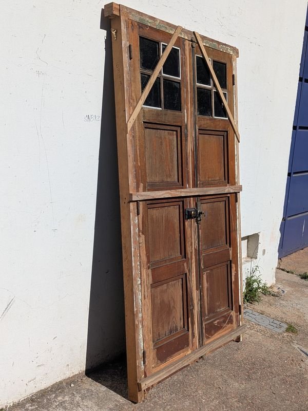Puerta doble en cedro con marco de pinotea - imagen 3