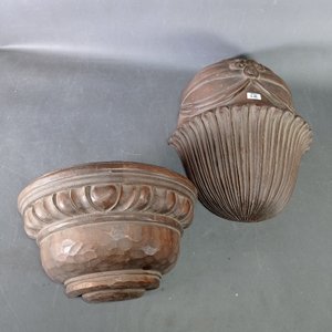 Lote anterior: Macetero de Pared Artesanal en Madera Tallada Estilo Barroco