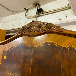 Lote siguiente: Mueble Antiguo de Madera con Incrustaciones Florales