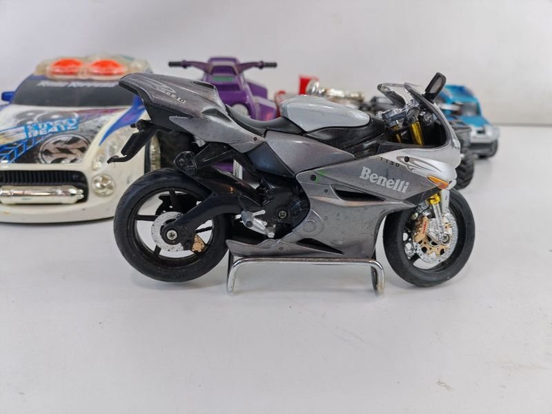 Item 858206 - Image 1