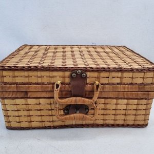 Canasto de Mimbre para Picnic con Vajilla Completa - imagen 3