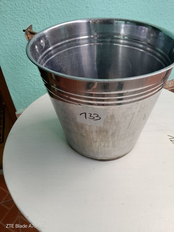 Item 889945 - Image 0