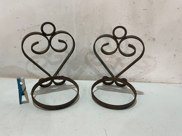 Lote anterior: Soportes para plantas de metal negro