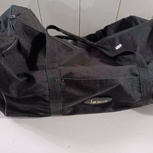 Lote anterior: Bolso Deportivo Lexus, Cubre Colchón 1 Plaza y Manta de Bebé
