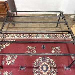 Estructura Metálica Negra para Exhibición o Soporte - imagen 1