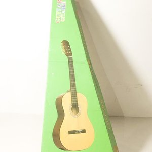 Lote siguiente: Guitarra Criolla Clásica Acústica