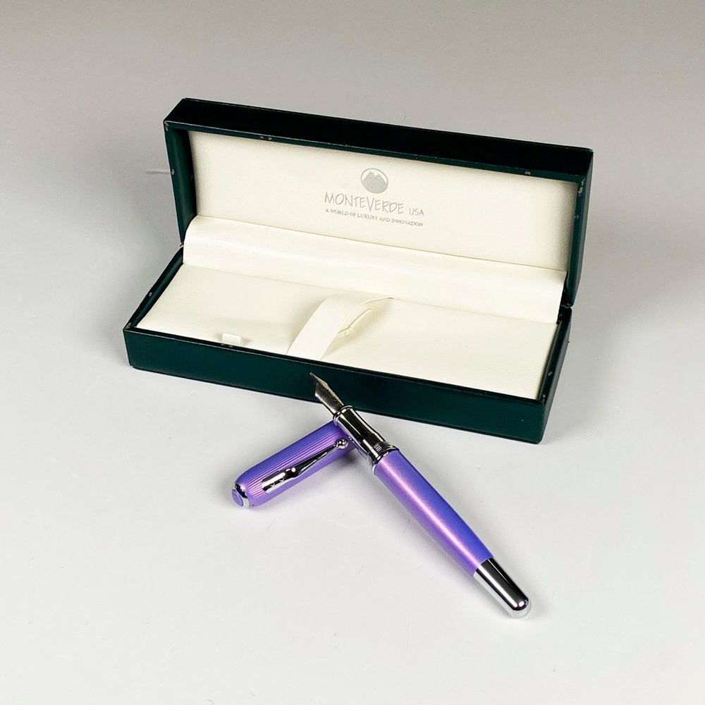 Lote anterior: Lapicera pluma MONTEVERDE, tornasolada con estuche