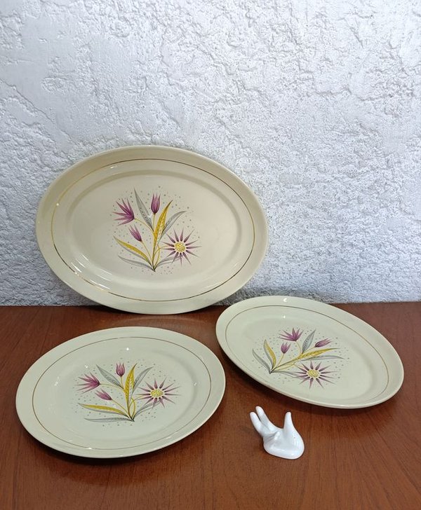 Lote siguiente: Platos Cerámicos con Diseño Floral