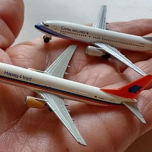 Lote de 2 Aviones a Escala Herpa B737-800 Hapag-Lloyd y China Airlines - imagen 2