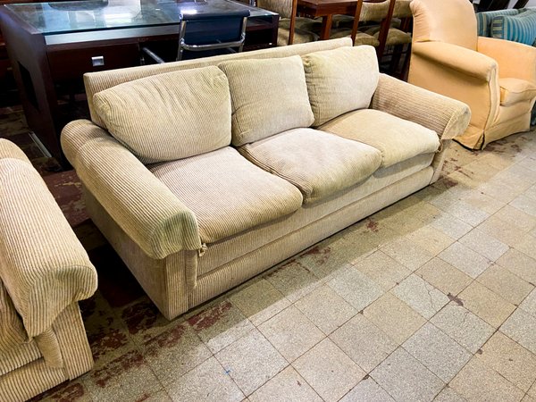 Sofá y Sillón de Pana Beige Estilo Clásico - imagen 1
