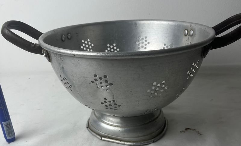 Colador aluminio - Colador de metal con agujeros para drenaje - imagen 4