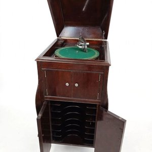 Vitrola Victor Talking Machine Co. Antigua de Mueble - imagen 2