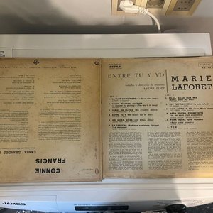 Lote de 2 Vinilos: Connie Francis "Canta Grandes Éxitos" y Marie Laforêt "Entre Tu y Yo" - imagen 2