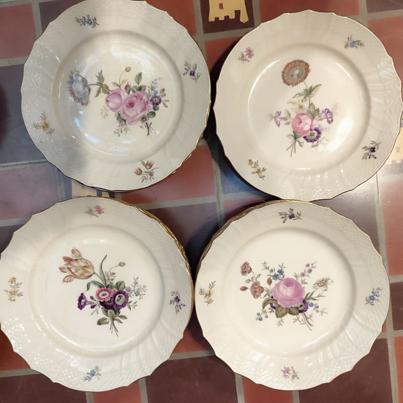 Platos llanos de Royal Copenhagen, 12 piezas de 22 cm con diseños florales - imagen 6
