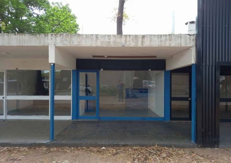 Item 893979 - Image 0