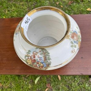 Lote siguiente: centro de mesa en crital opalino con diseños barrocos