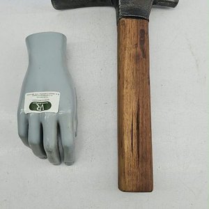 Azuela Antigua de Carpintero con Cuño Metálico y Mango de Madera - imagen 5