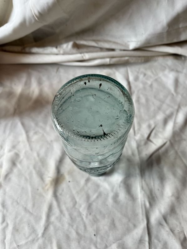 Botella de leche conmemorativa de los 80 años de Conaprole - imagen 3