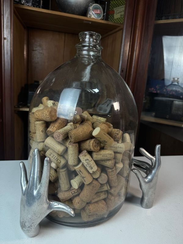 Gran damajuana repleta de corchos - imagen 2
