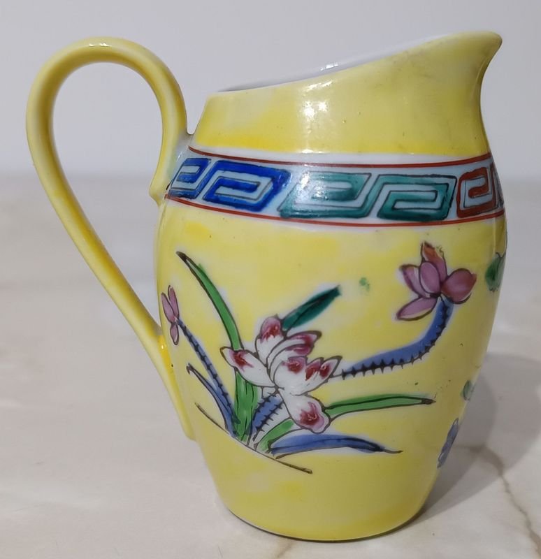 Jarrita de Porcelana CANTON con diseño floral - imagen 3