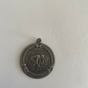 Medalla, Trofeo y Diploma de Luis Dassori, Ciclista Uruguayo - imagen 3