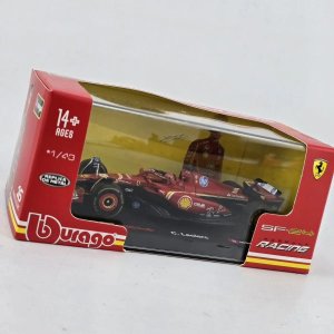 Réplica Ferrari SF24 Charles Leclerc 1:43 Burago con Piloto - imagen 6