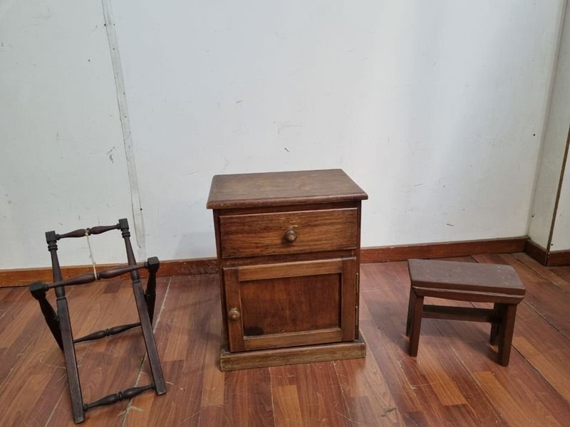 Muebles de Mesa y Banquito en Madera con Metal