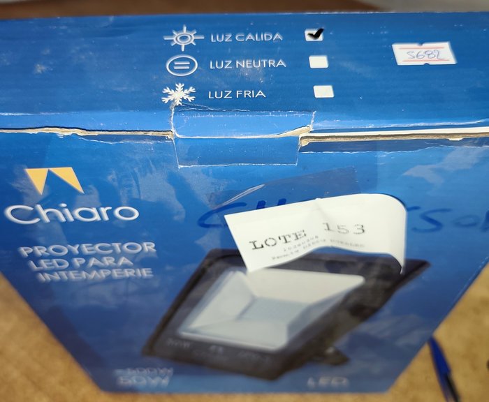 Foco LED para exterior luz cálida 50W nuevo en caja - imagen 4