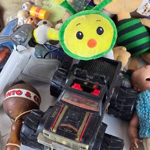 Gran Lote de Juguetes Vintage: Autos, Peluches y Figuras - imagen 6