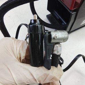 Aspiradora de Mano 12V Bordo y Compresor de Aire 12V con Manómetro y Luz - imagen 2