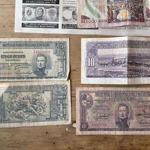 Lote de Billetes Antiguos Uruguayos y Documento Histórico - imagen 4