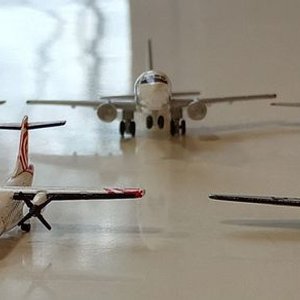 Lote de 5 Aviones a Escala 1/500 Herpa - LOT Polish Airlines - imagen 4