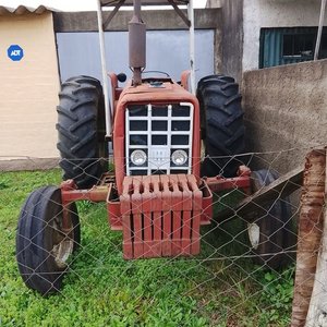 Tractor Case Rojo - Lote 29 - imagen 3