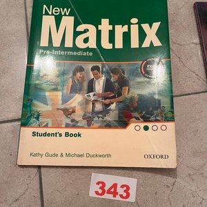 Lote siguiente: Libro New Matrix Pre-Intermediate Student's Book - Inglés Secundario