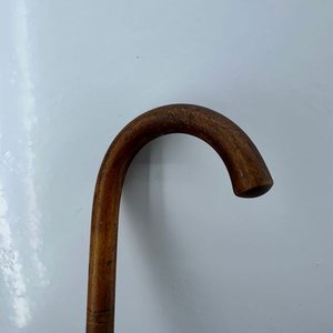 Bastón de Madera Clásico con Empuñadura Curva - imagen 3