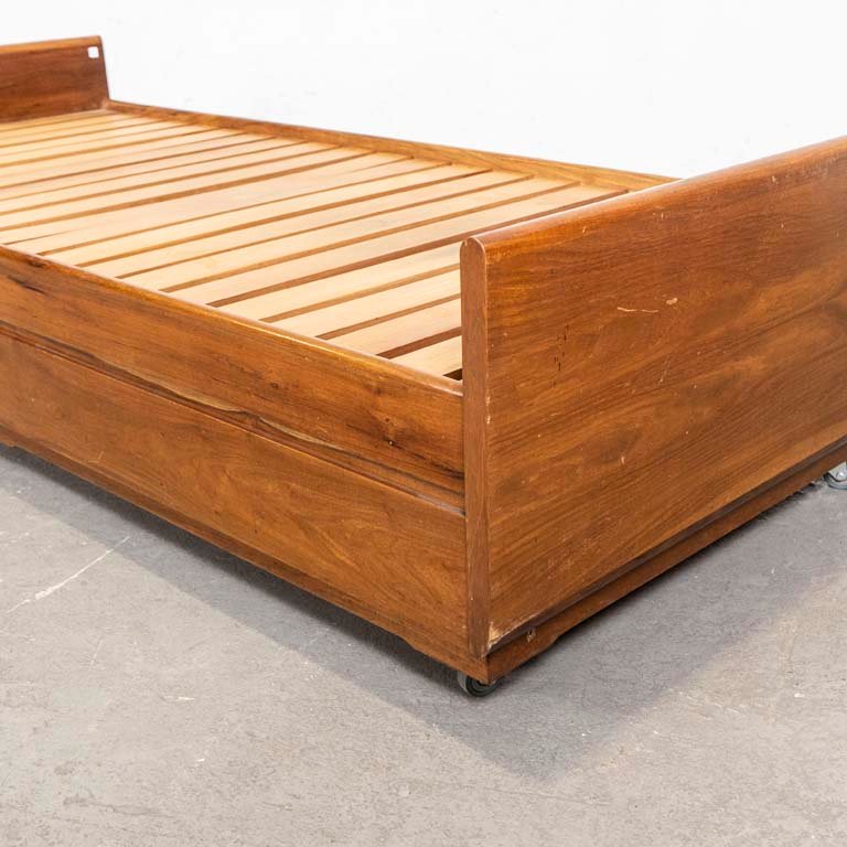 Cama cajonera rodante de madera - imagen 2