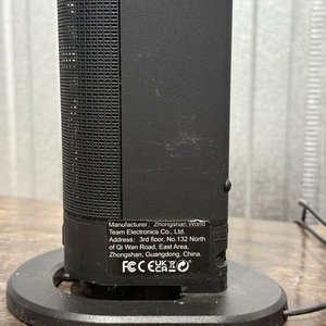Par de Columnas de Sonido Negras con Conexiones USB, Óptica y AUX - imagen 3
