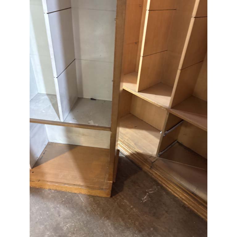 Muebles de MDF con reparticiones y sin estantes - imagen 2